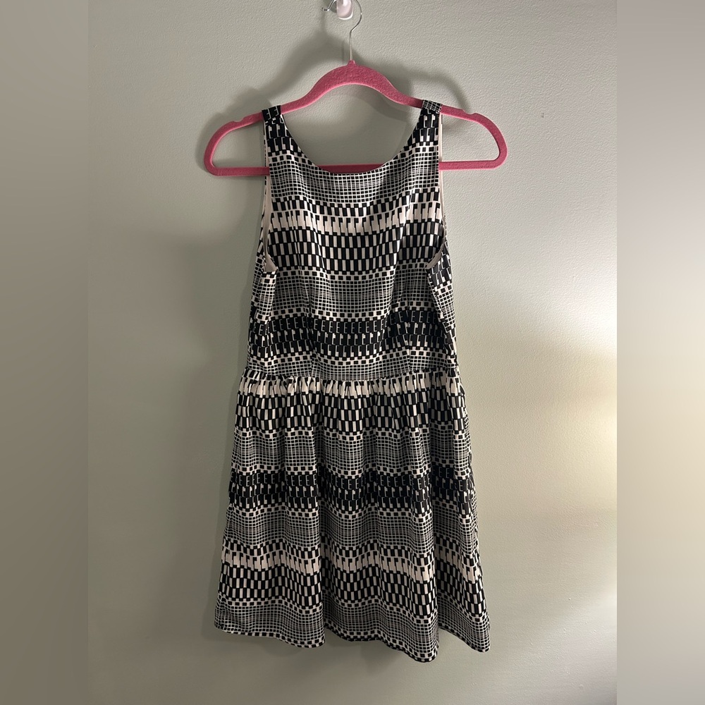 Everly black and white dress